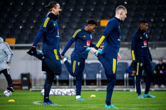 Zlatan Ibrahimovic, Anthony Elanga and Alexander Isak