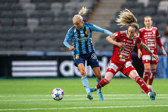 Djurgårdens Sara Lilja Vidlund och Piteås Cecilia Edlund