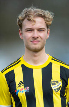 7 IFK Hässleholms Victor Holmberg i A-truppen, lagbild och