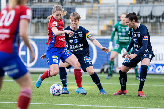 Vittsjös Linda Sällström och Linköpings Nilla Fischer