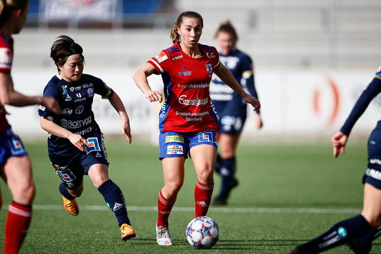Yuka Momiki och Vittsjös Sarah Stratigakis