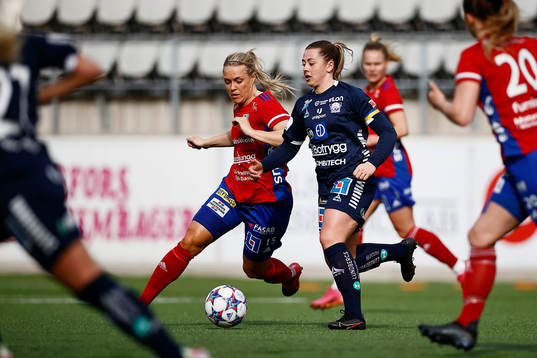 Vittsjös Nellie Persson och Linköpings Cornelia Kapocs