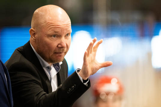Modos assisterande tränare Jonas Holmström