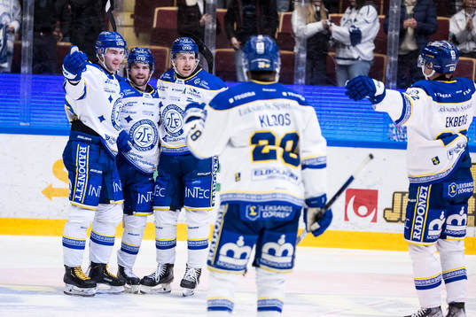Leksands Oskar Lang jublar