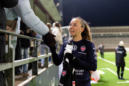 Rosengårds Athinna Persson Lundgren jublar
