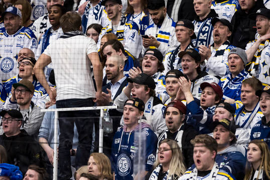 Leksands Johan Fransson i klacken
