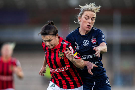 Brommapojkarnas Alexsandra Lobanova och Rosengårds Mimmi