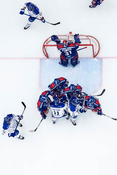Leksands Martin Karlsson och Jonas Ahnelöv framför