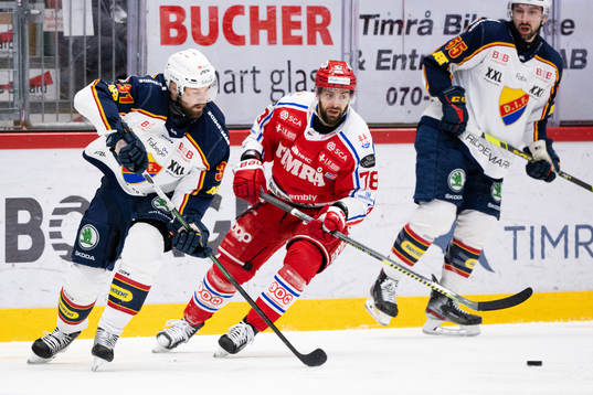 Djurgårdens Dick Axelsson och Timrås Robin Hanzl