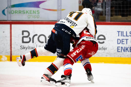 Djurgårdens Filip Cederqvist och Timrås Joey LaLeggia