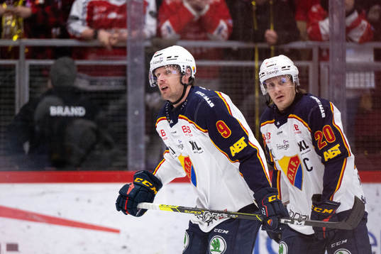 Djurgårdens Cameron Schilling  jublar