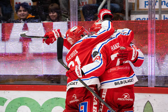 Timrås spelare jublar