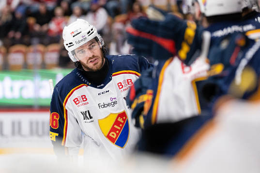 Djurgårdens Eric Gelinas jublar