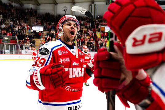 Timrås Ty Rattie jublar