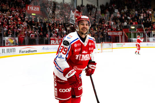Timrås Ty Rattie jublar