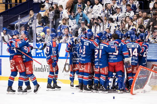 Oskarshamns spelarna jublar