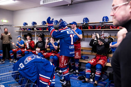 Oskarshamns spelarna jublar