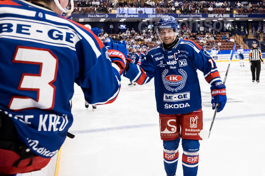 Oskarshamns Jonas Engström jublar