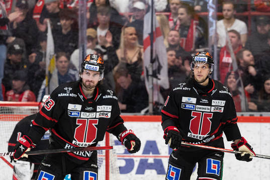 Örebros Petr Zámorský och Kristian Näkyvä deppar