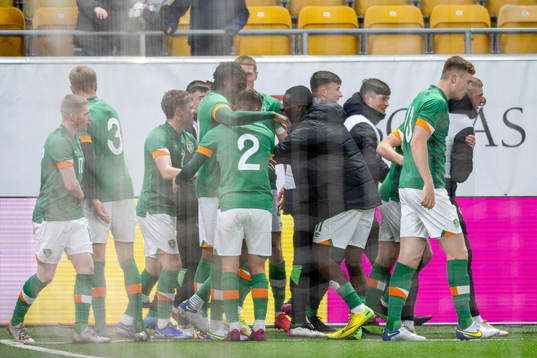 Players of Ireland celebrate the 0-2 goal