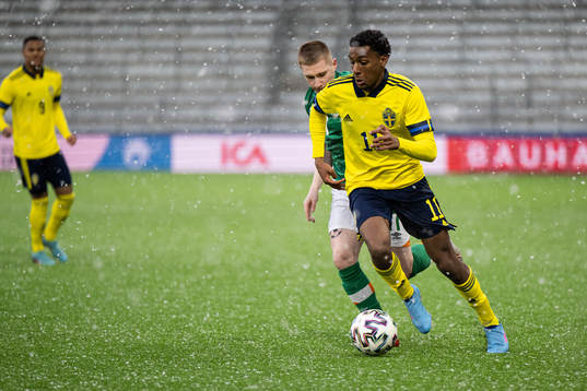 Ross Tierney of Ireland and Paulos Abraham of Sweden