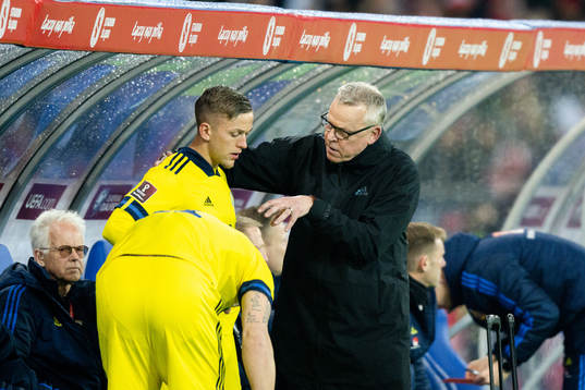 Head coach Janne Andersson with Jesper Karlsson and Zlatan