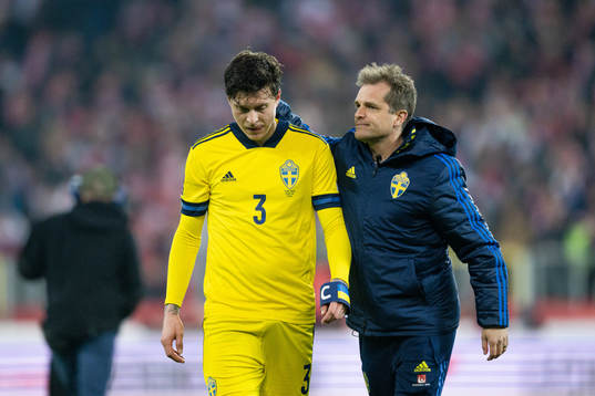 Victor Nilsson Lindelöf of Sweden looks dejected
