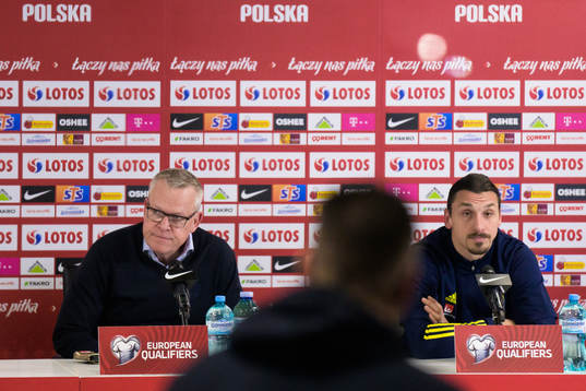 Head coach Janne Andersson and Zlatan Ibrahimovic of Sweden