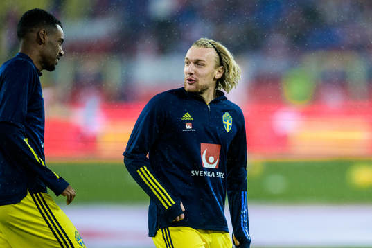 Alexander Isak and Emil Forsberg of Sweden