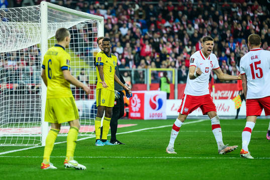 Alexander Isak of Sweden reacts