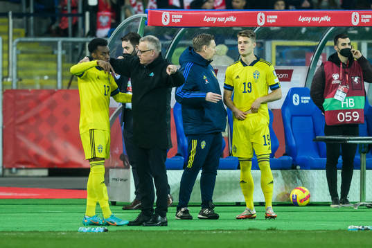 Anthony Elanga,head coach Janne Andersson, assistant coach