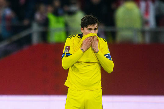 Victor Nilsson Lindelöf of Sweden looks dejected