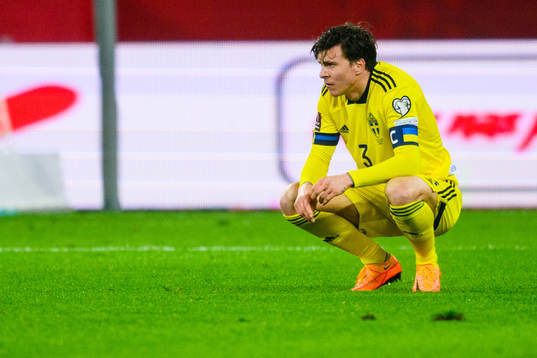 Victor Nilsson Lindelöf of Sweden looks dejected