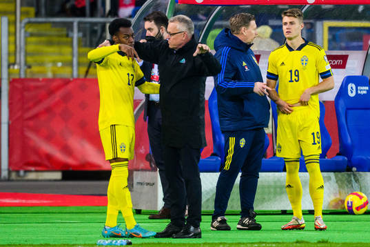 Anthony Elangam, head coach Janne Andersson, assistant