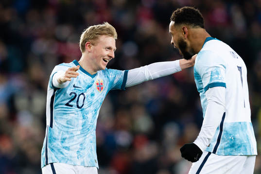 Mats Møller Dæhli and Joshua King of Norway celebrate the
