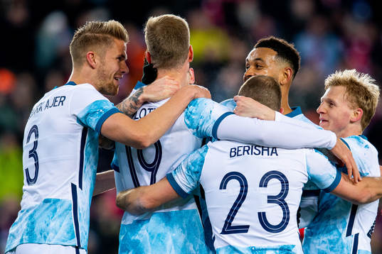 Alexander Sørloth of Norway celebrates with teammates