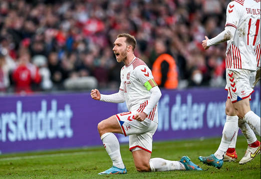 Bläddra bland fler bilder av Fotboll, Träningsmatch, Danmark - Serbien