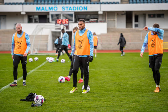 Jo Inge Berget, Isaac Kiese Thelin och Lasse Nielsen deppar