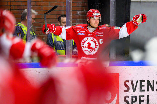 Troja/Ljungbys Daniel Karlsson jublar