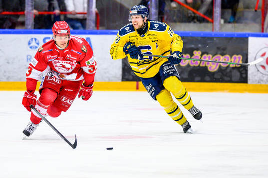 Troja/Ljungbys Daniel Karlsson och Södertäljes Emil Alba