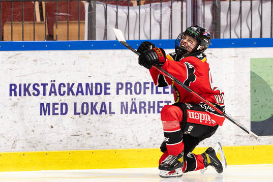 Luleås Viivi Vainikka jublar