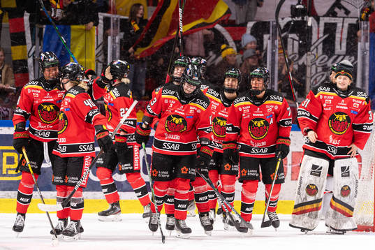 Bläddra bland fler bilder av Ishockey, SDHL, Final 1, Luleå - Brynäs
