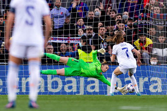 Olga Carmona of Real Madrid scores the 1-1 goal behind