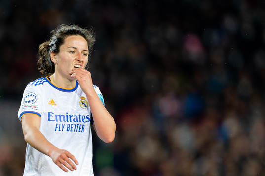 Ivana Andres of Real Madrid looks dejected