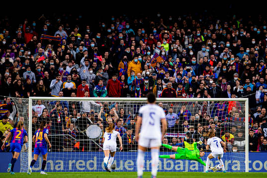 Olga Carmona of Real Madrid scores the 1-1 goal behind