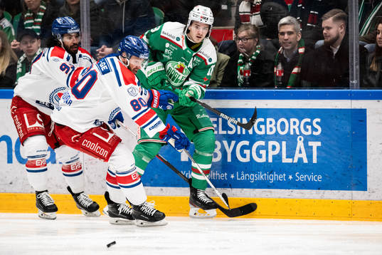 Oskarshamns Cameron Brace och Tomas Zohorna mot Rögles