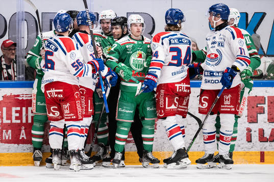 Rögles Linus Sjödin och Oskarshamns Philip Samuelsson