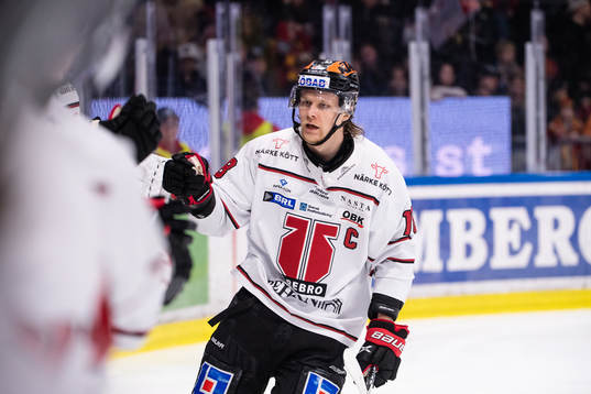 Örebros Rodrigo Abols jublar