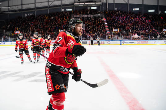 Luleås Linus Omark jublar