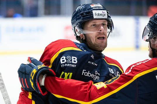Djurgårdens Cameron Schilling jublar